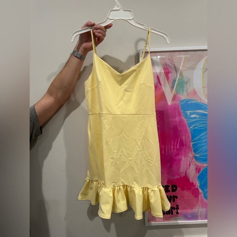 1.State Yellow Ruffle Hem Dress
